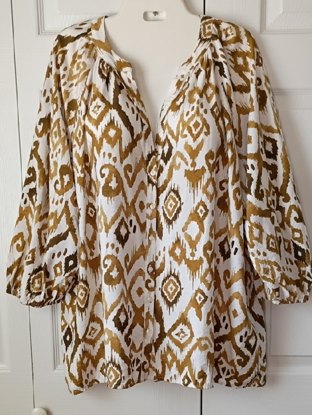 Industry Republic Clothing Ikat Print Button-Front Boho Top in White & Browns 2X